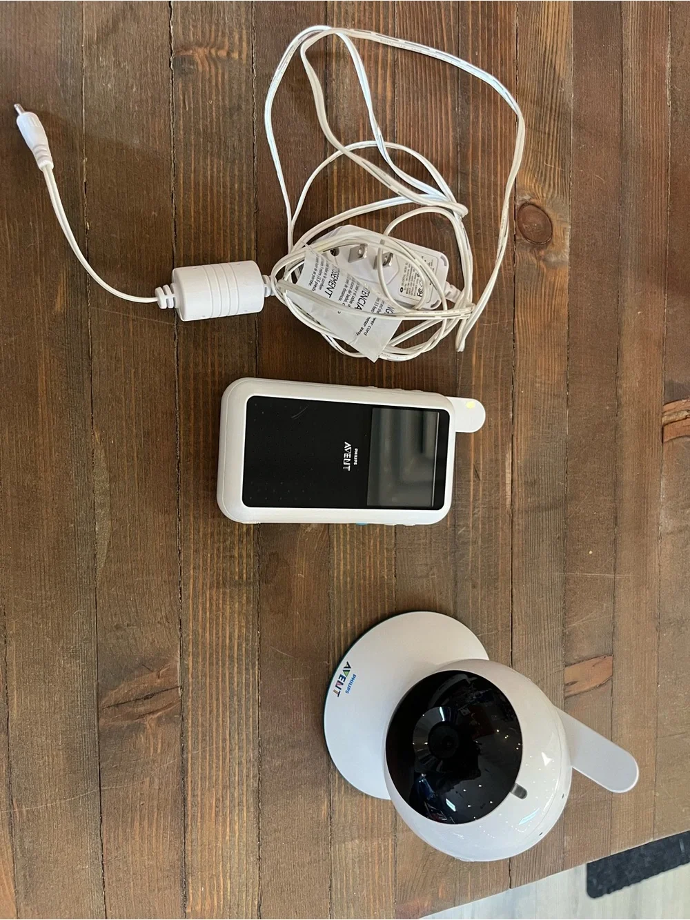 Philips Avent SCD600 digital video baby monitor camera.